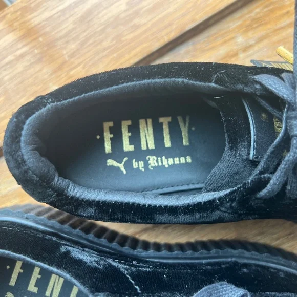 Puma X Fenty Rihanna Creeper Black on Black Velvet  (Never Worn) - Picture 5 of 14